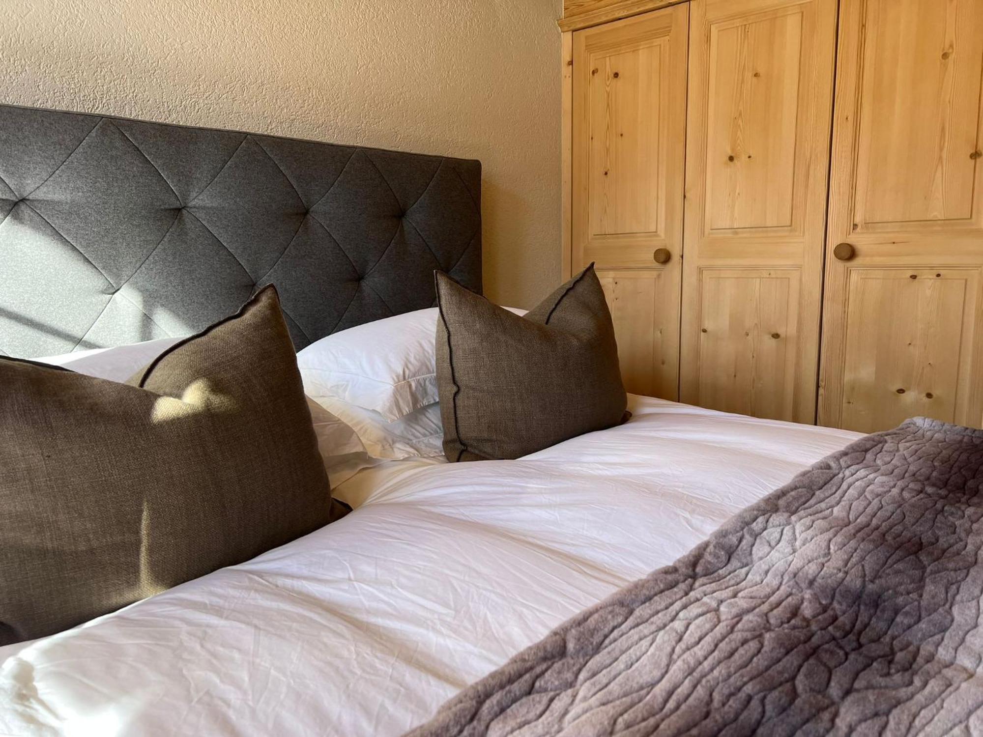 Serene 3Br Apartment With Premier Ski Access Gsteig Eksteriør bilde
